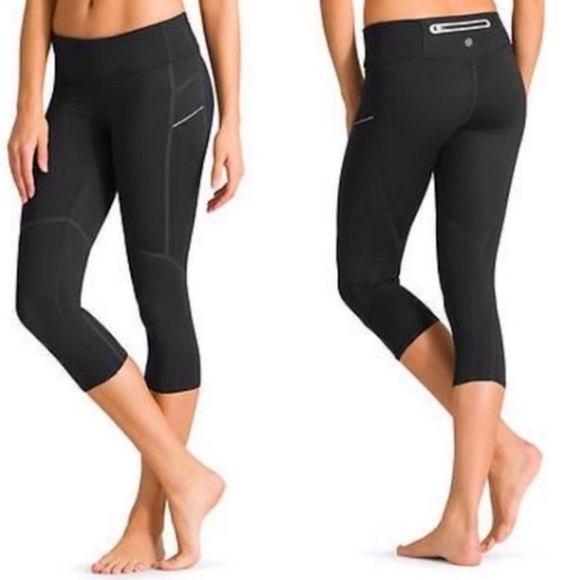 Athleta Stride Reflective Capri/Crop Legging Black Size Medium - Picture 1 of 13